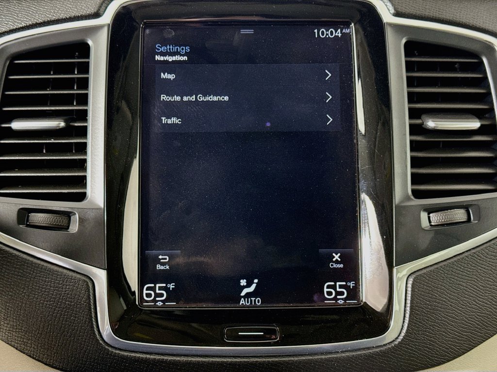 Used 2017 Volvo XC90 T5 Momentum w/ Vision Package FWD image 13