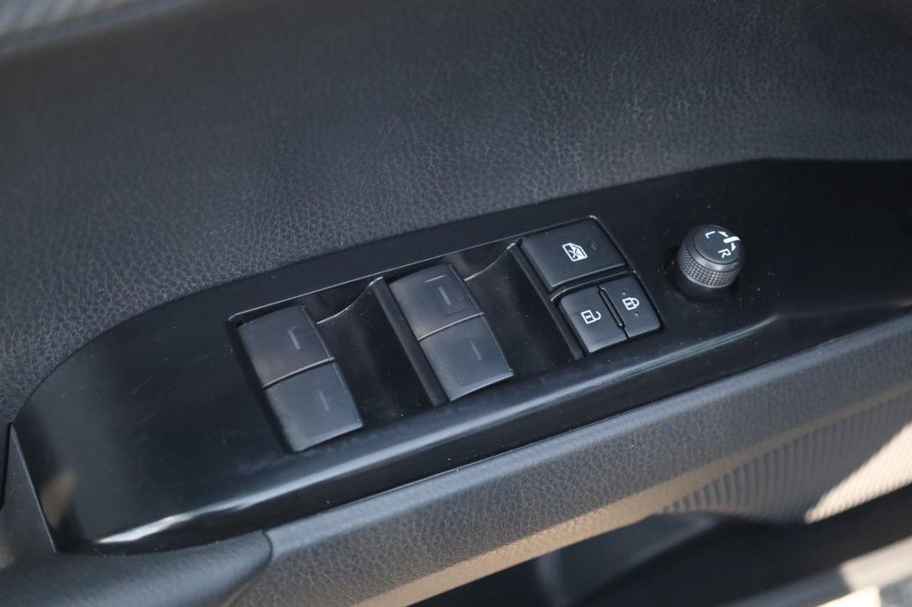 Certified 2025 Toyota Camry SE FWD image 11