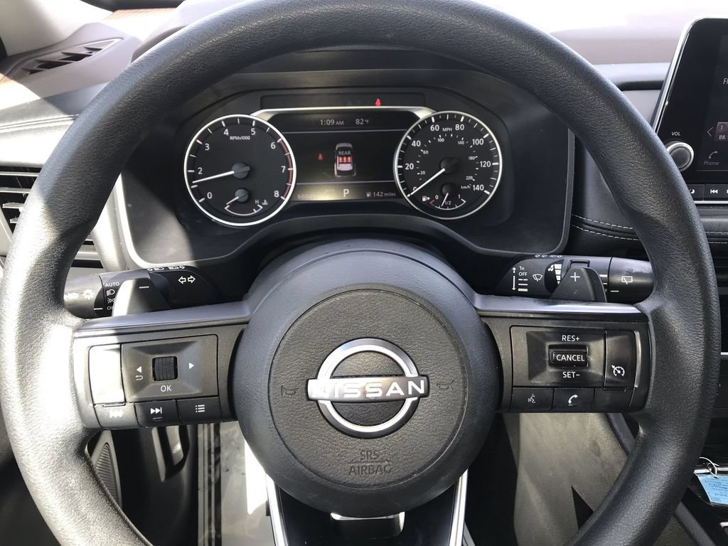 Used 2023 Nissan Rogue S AWD/4WD image 14