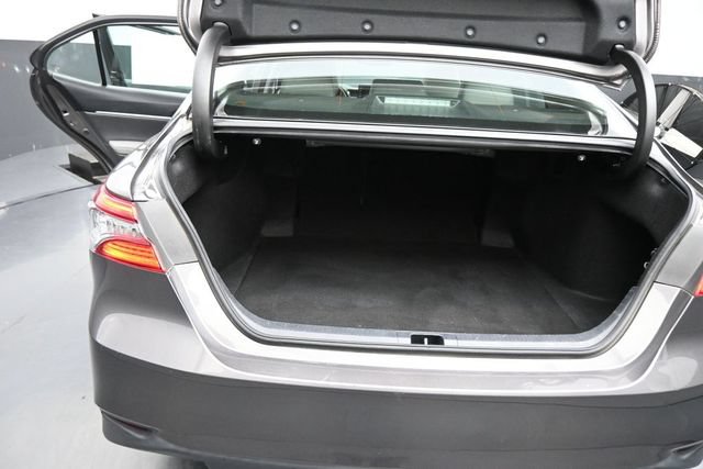 Used 2021 Toyota Camry XLE FWD image 25
