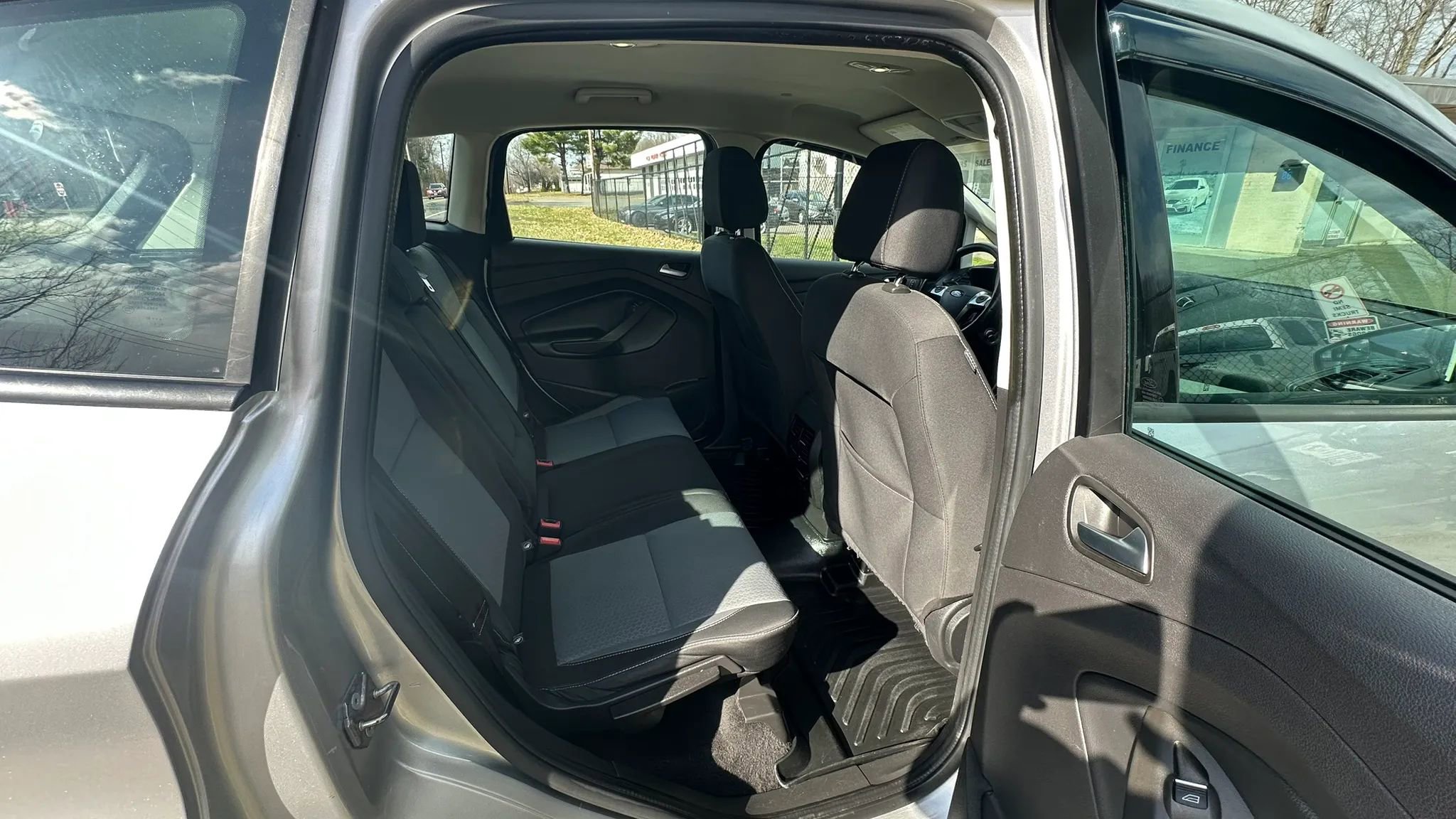 Used 2017 Ford C-MAX SE w/ Equipment Group 201A image 24