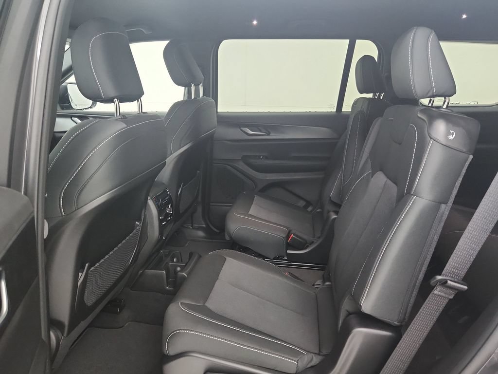 New 2026 Jeep Grand Cherokee L Laredo AWD/4WD image 28