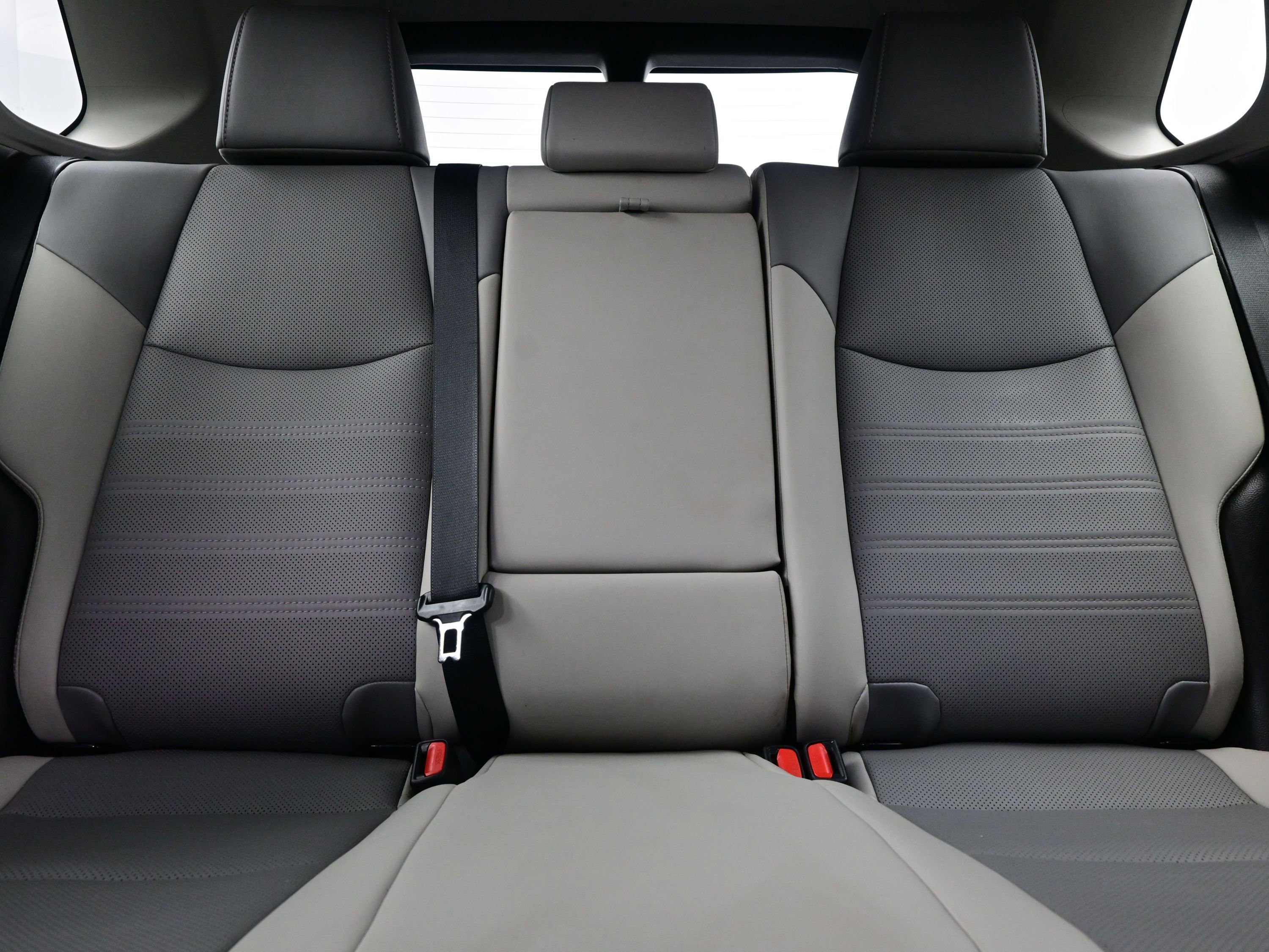 Used 2021 Toyota RAV4 Limited w/ Limited Grade Weather Package image 15