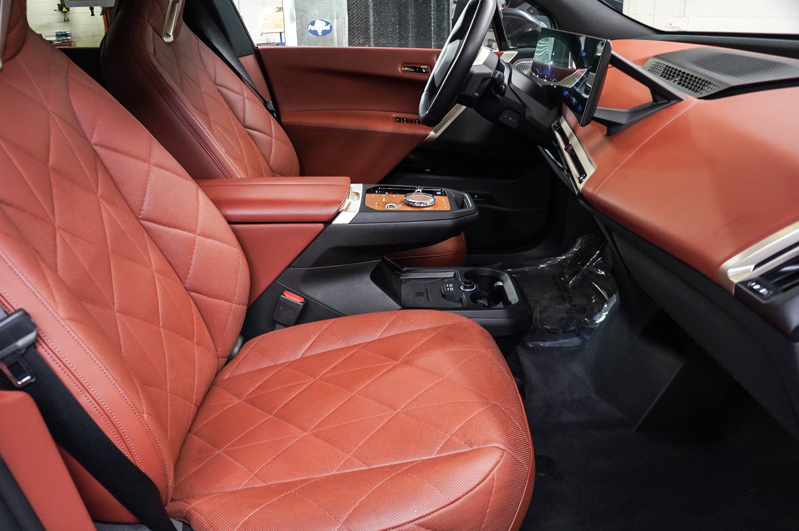 Used 2024 BMW iX M60 AWD/4WD image 19