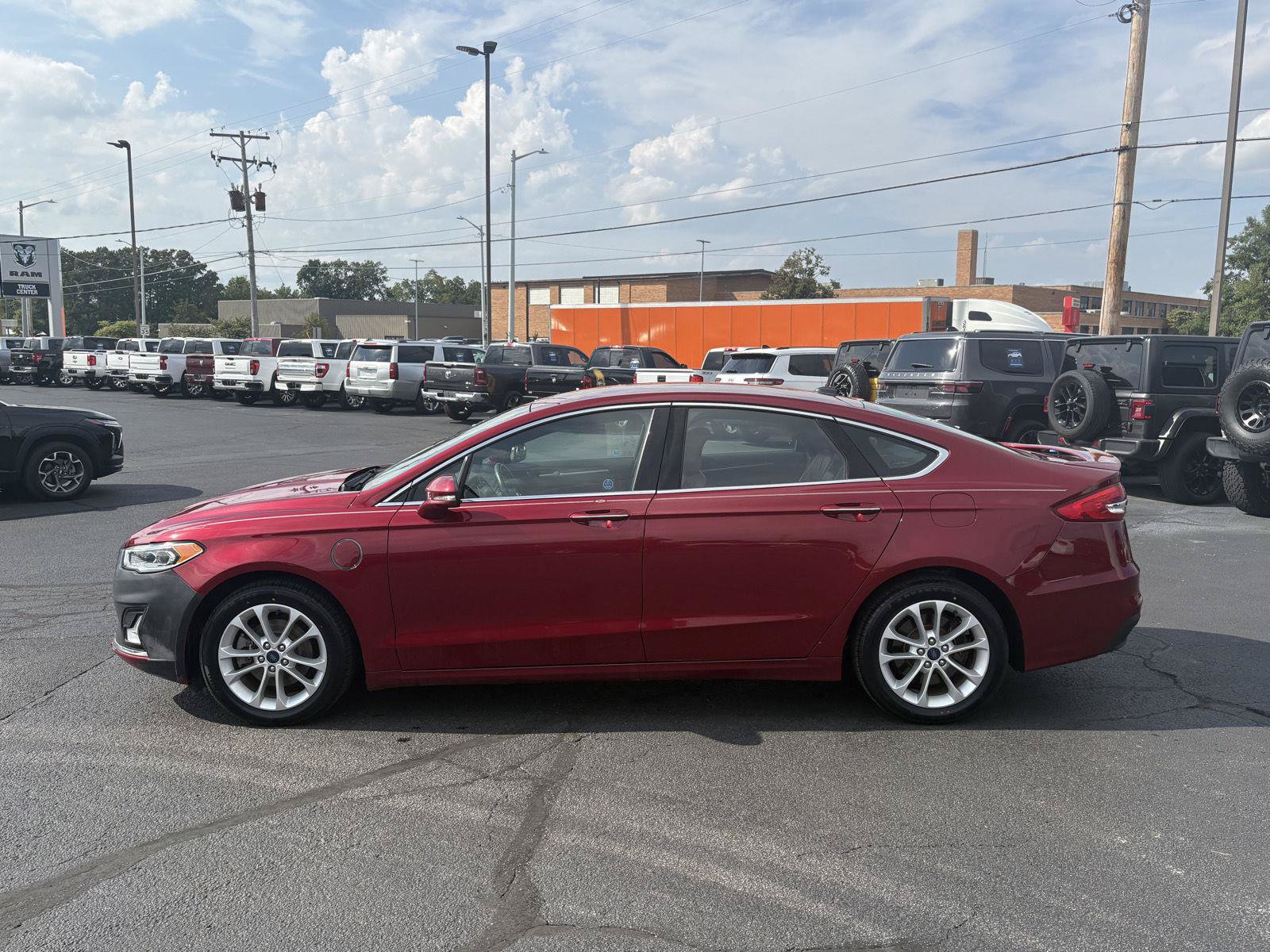 Used 2019 Ford Fusion Energi Titanium FWD image 21
