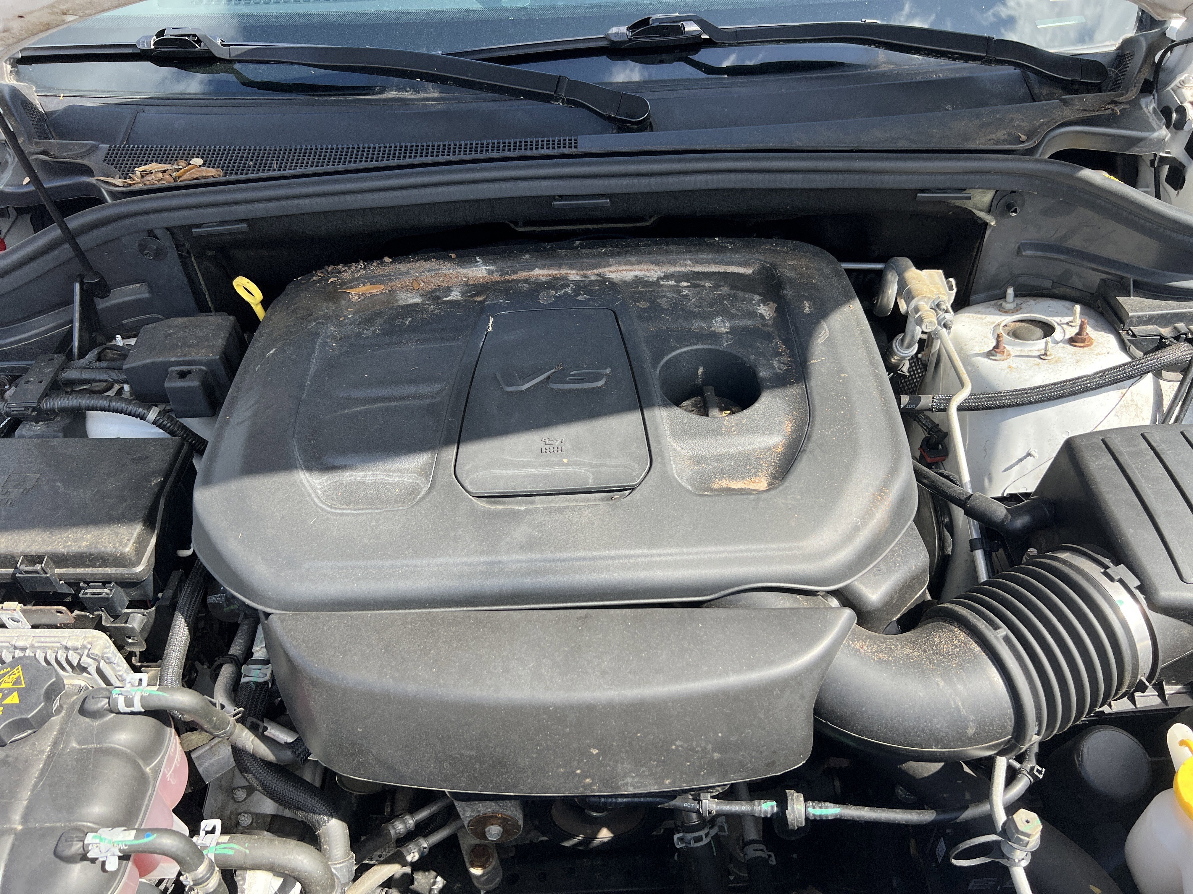 Used 2020 Jeep Grand Cherokee Laredo image 32