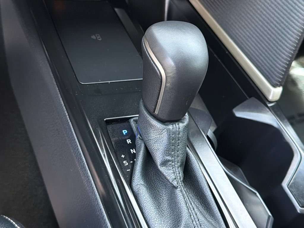 Used 2025 Toyota Camry SE w/ Convenience Package FWD image 29