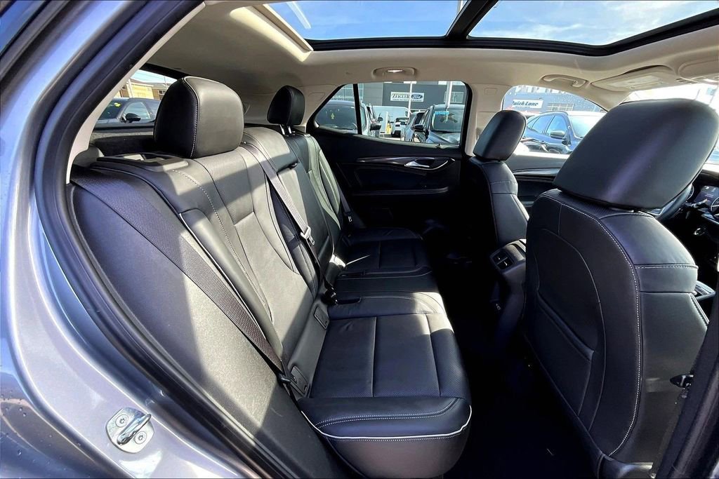 Used 2021 Buick Envision Essence w/ Technology Package I image 26