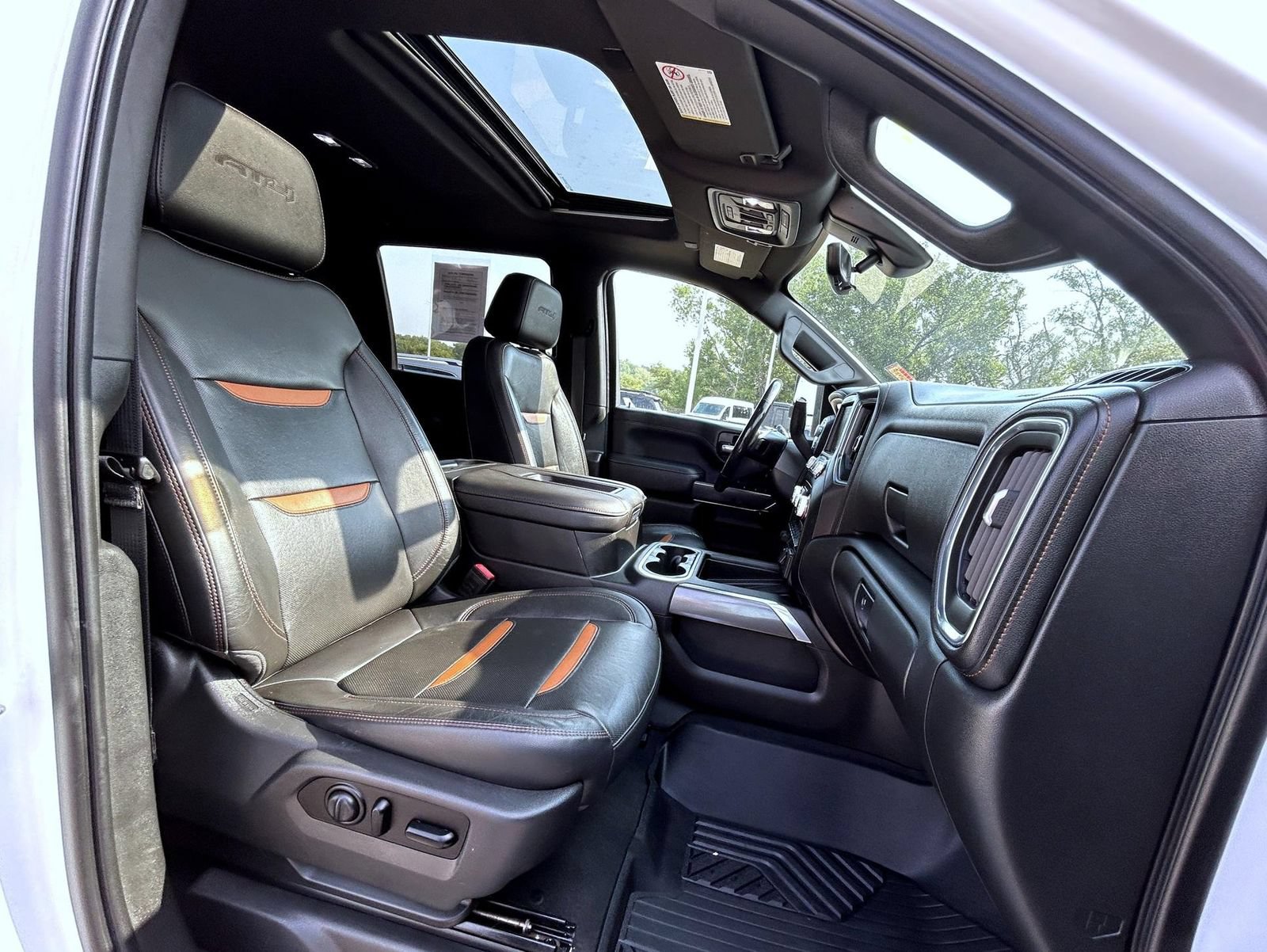 Used 2020 GMC Sierra 2500 AT4 w/ AT4 Premium Package AWD/4WD image 15
