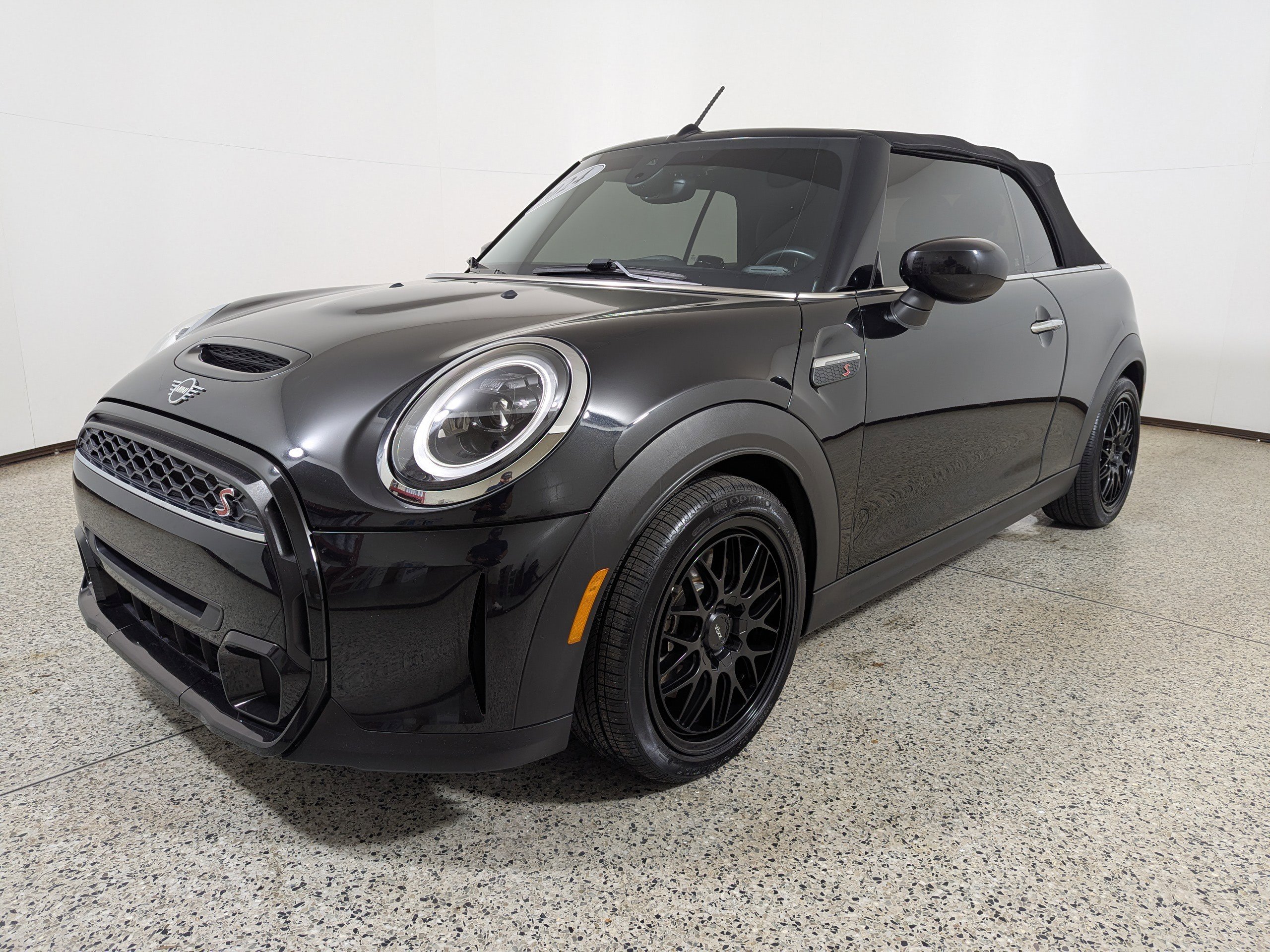Used 2024 MINI Cooper S image 3