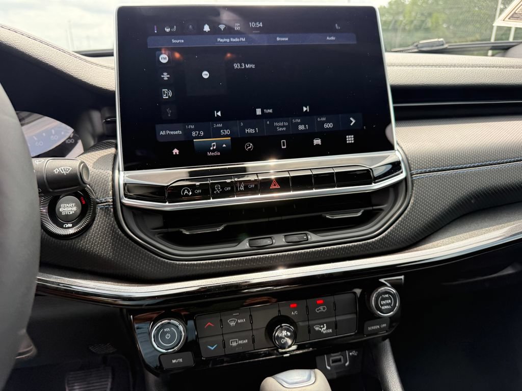 New 2026 Jeep Compass Latitude AWD/4WD image 12