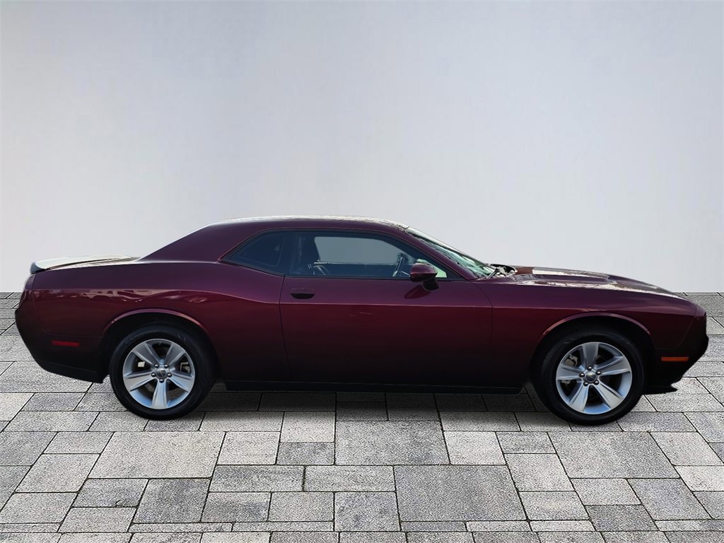 Used 2023 Dodge Challenger SXT image 8