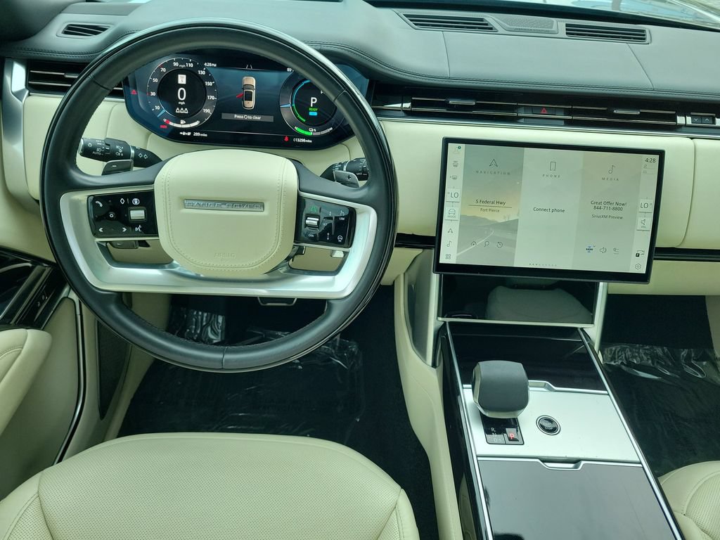 Certified 2025 Land Rover Range Rover Autobiography AWD/4WD image 19