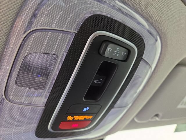 Used 2025 Hyundai Elantra Limited FWD image 26