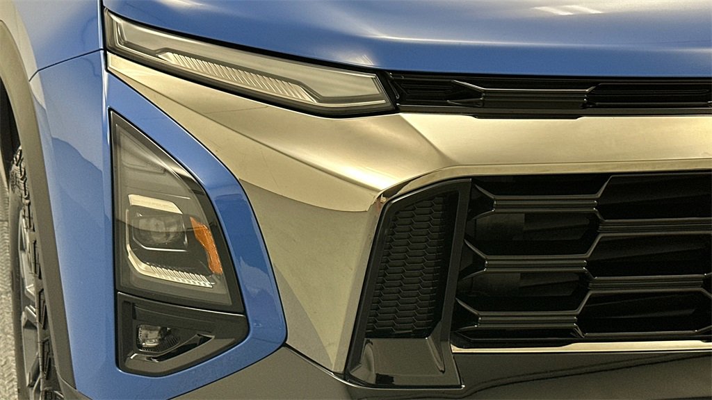 Used 2025 Chevrolet Equinox ACTIV w/ Safety and Technology Package image 26