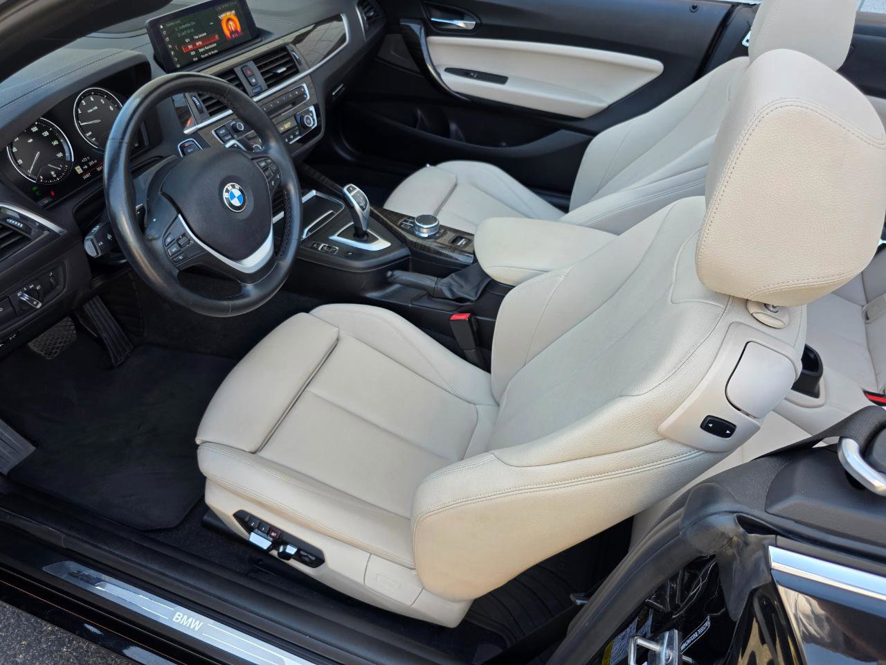 Used 2020 BMW 230i Convertible w/ Premium Package RWD image 35