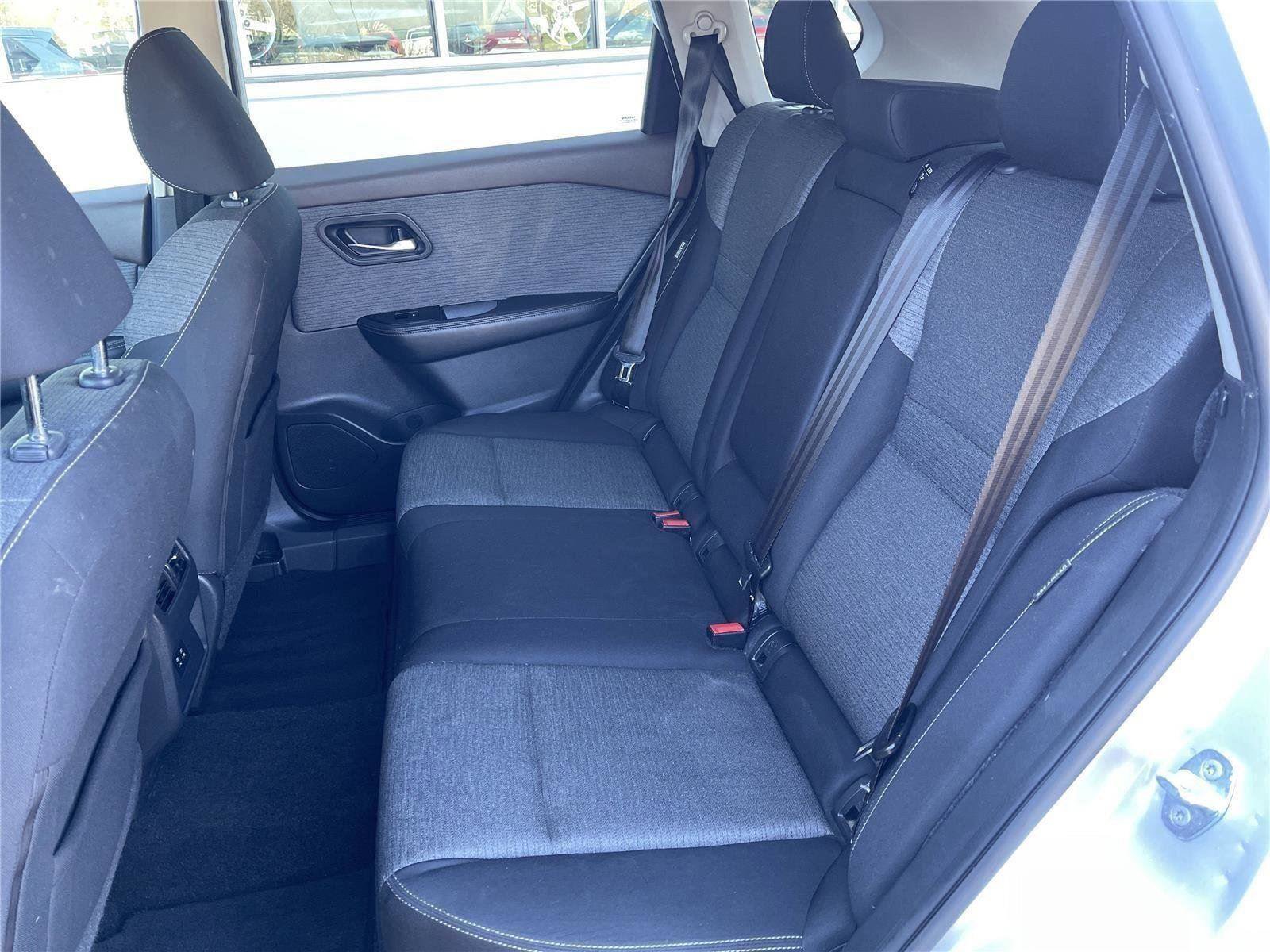 Used 2021 Nissan Rogue SV image 34