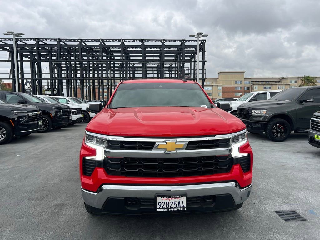 Used 2024 Chevrolet Silverado 1500 LT AWD/4WD image 2