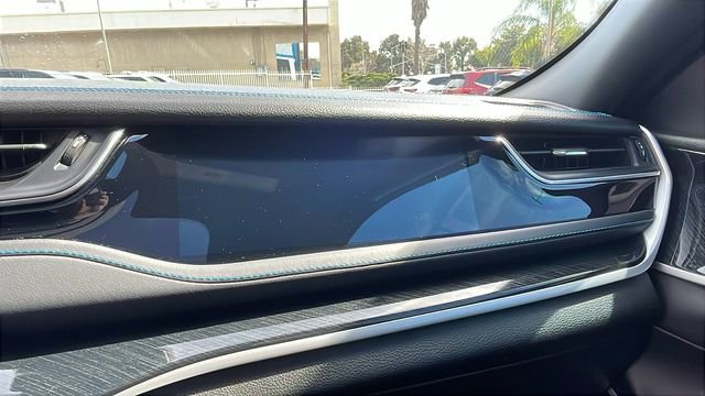 Used 2023 Jeep Grand Cherokee Trailhawk image 23