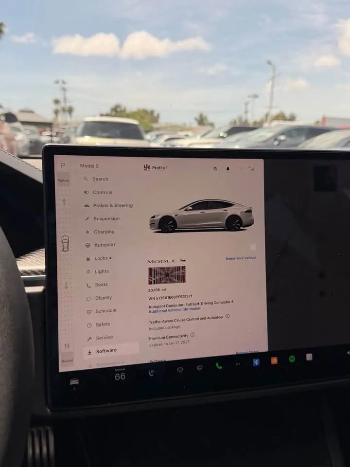 Used 2023 Tesla Model S Plaid AWD/4WD image 10