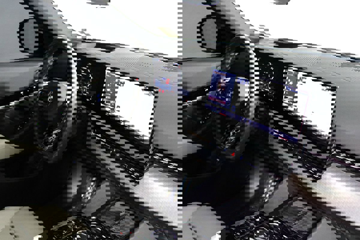 Used 2024 BMW 530i w/ M Sport Package image 14