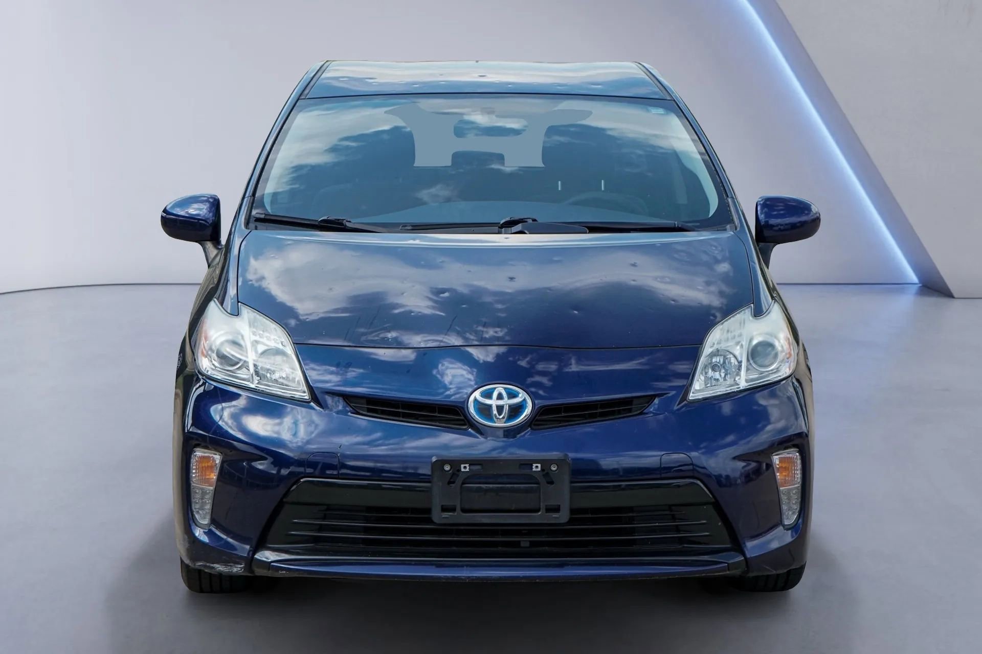 Used 2015 Toyota Prius Two image 2