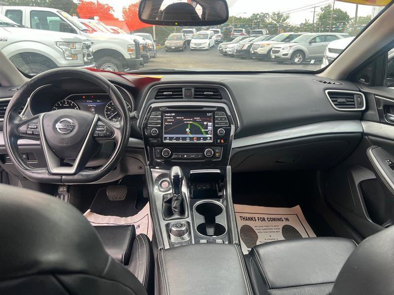 Used 2017 Nissan Maxima 3.5 SL FWD image 4