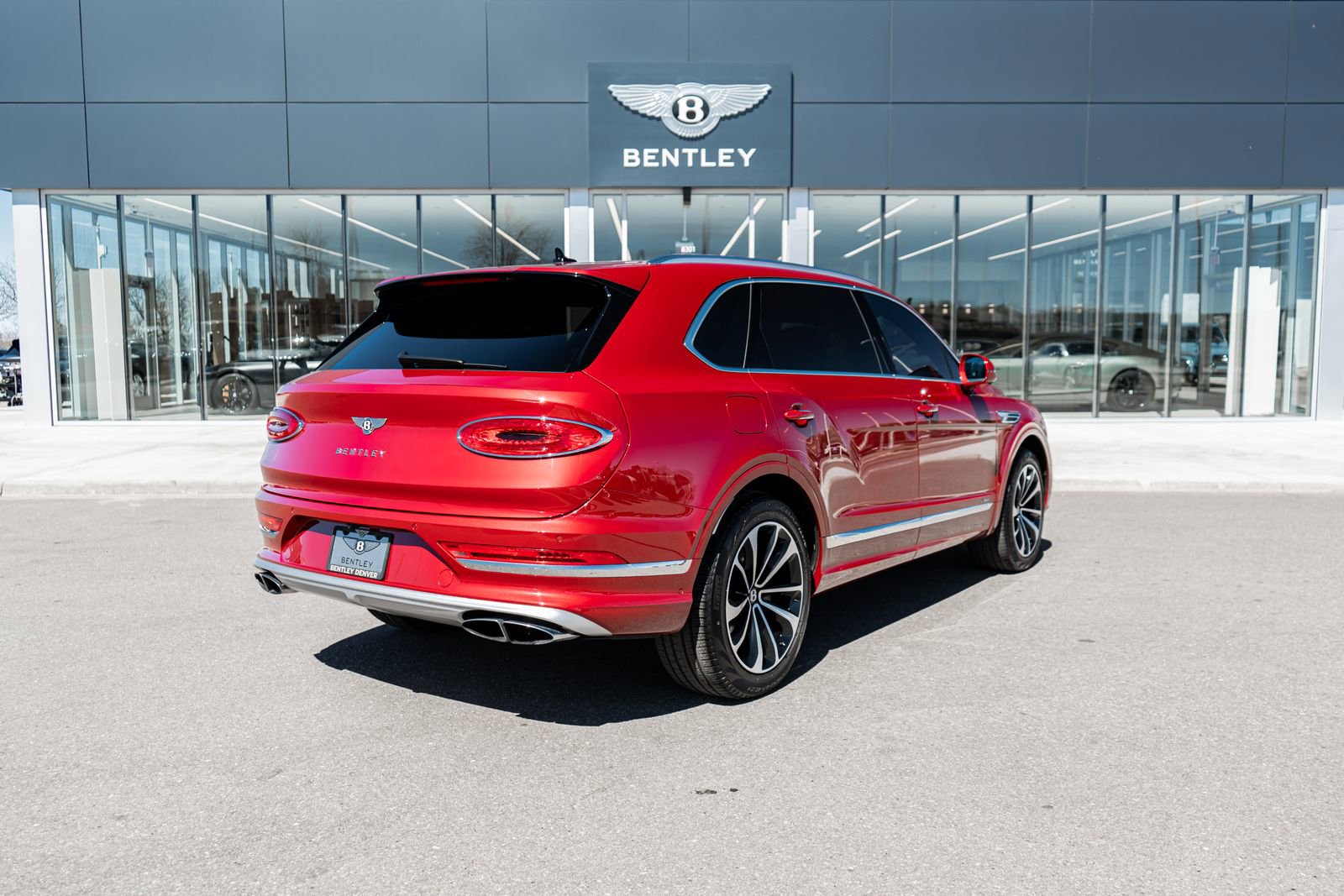 Certified 2024 Bentley Bentayga Extended Wheelbase image 3