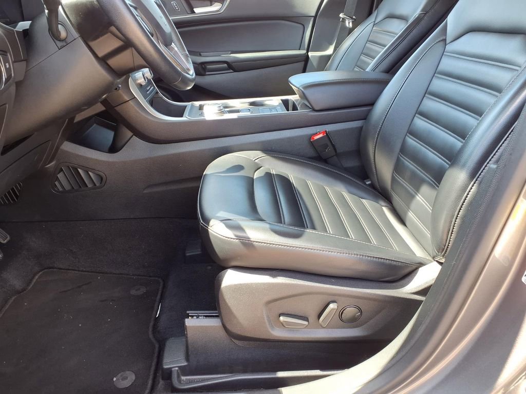 Used 2024 Ford Edge SEL image 24
