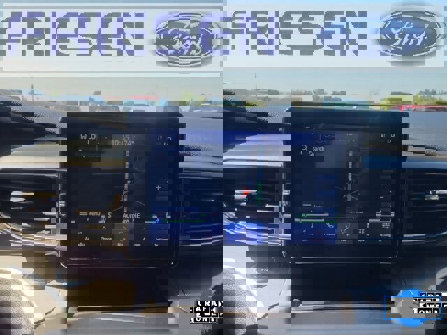 Used 2022 Ford Explorer XLT w/ Equipment Group 202A image 21