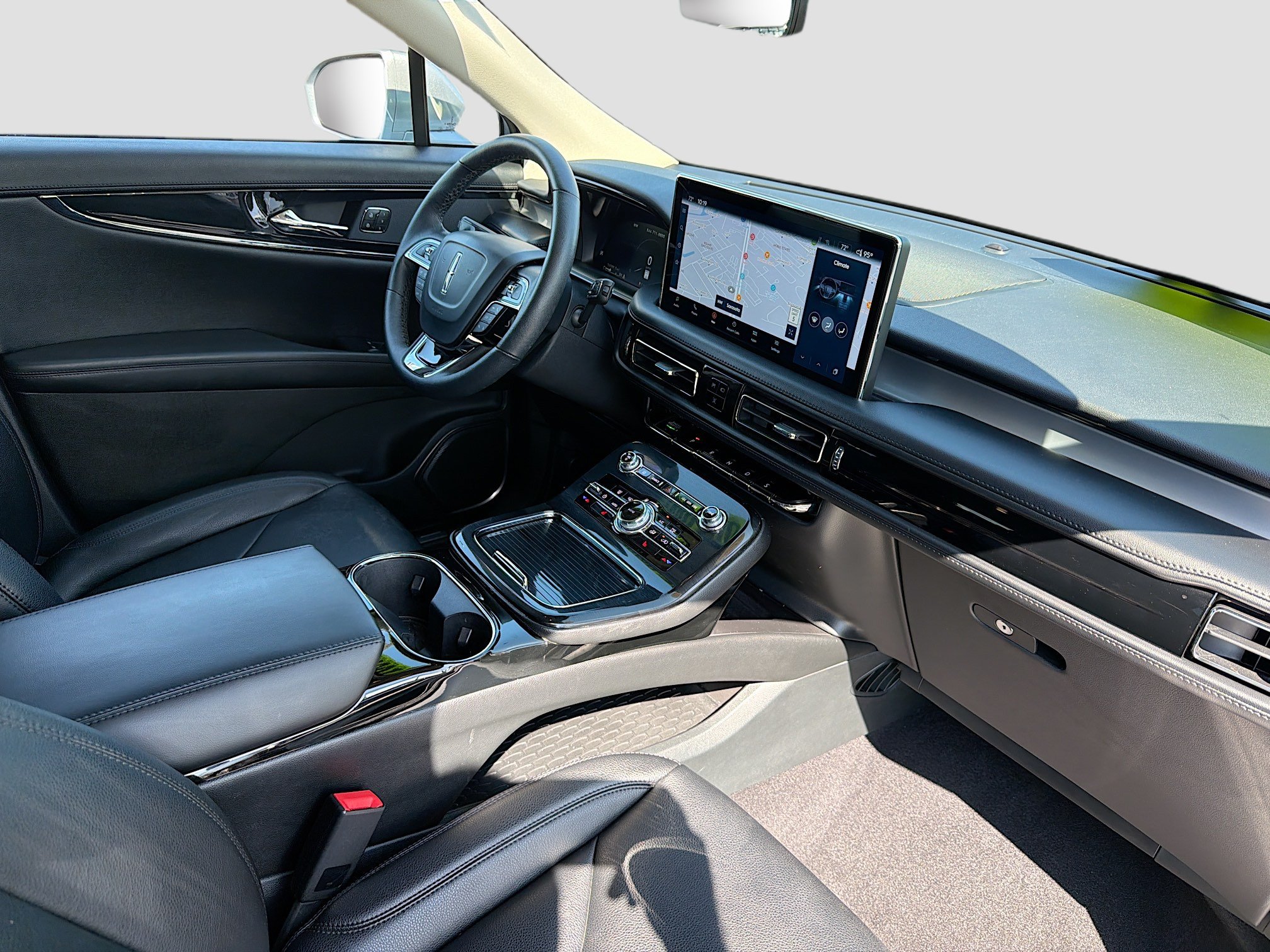 Used 2023 Lincoln Nautilus FWD w/ Premium Package image 29