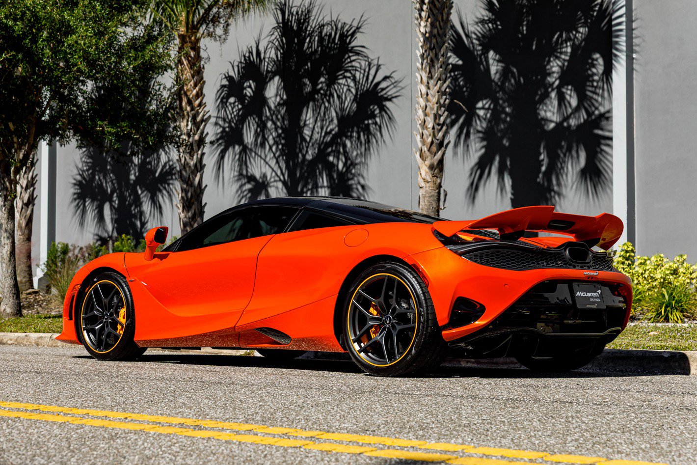 Used 2024 McLaren 750S RWD image 6