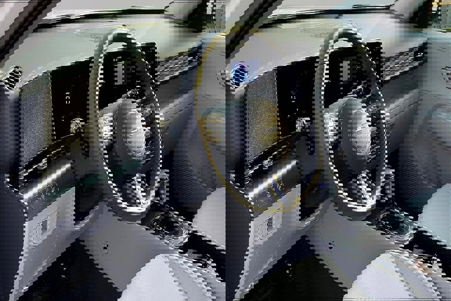 Used 2025 Hyundai Kona SEL image 17