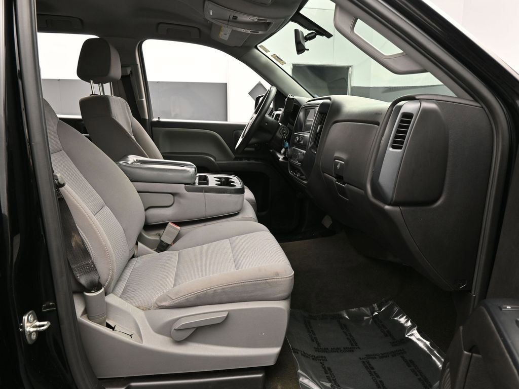 Used 2018 Chevrolet Silverado 1500 Custom w/ Custom Value Package image 38