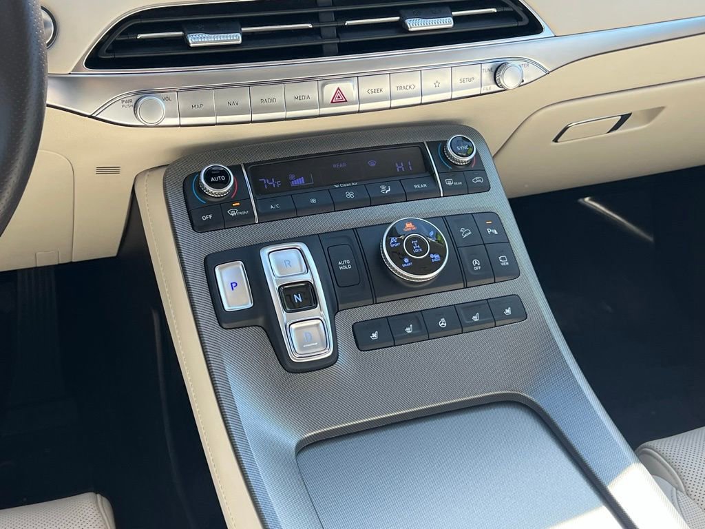 Used 2020 Hyundai Palisade Limited image 19