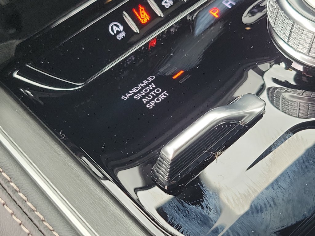 New 2026 Jeep Grand Wagoneer 4WD image 13