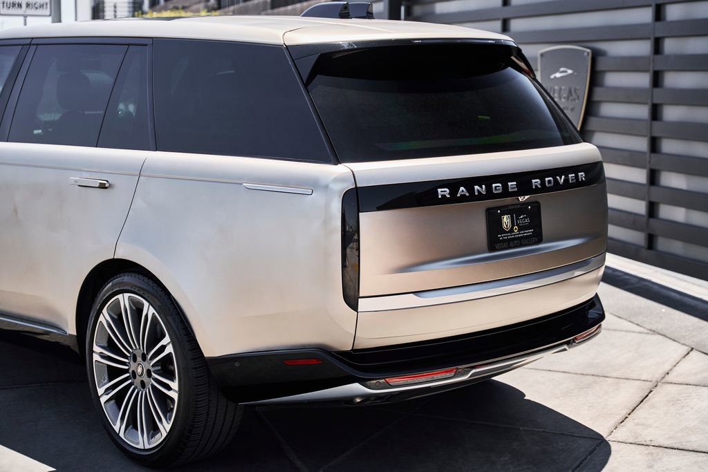 Used 2024 Land Rover Range Rover Long Wheelbase Autobiography AWD/4WD image 10