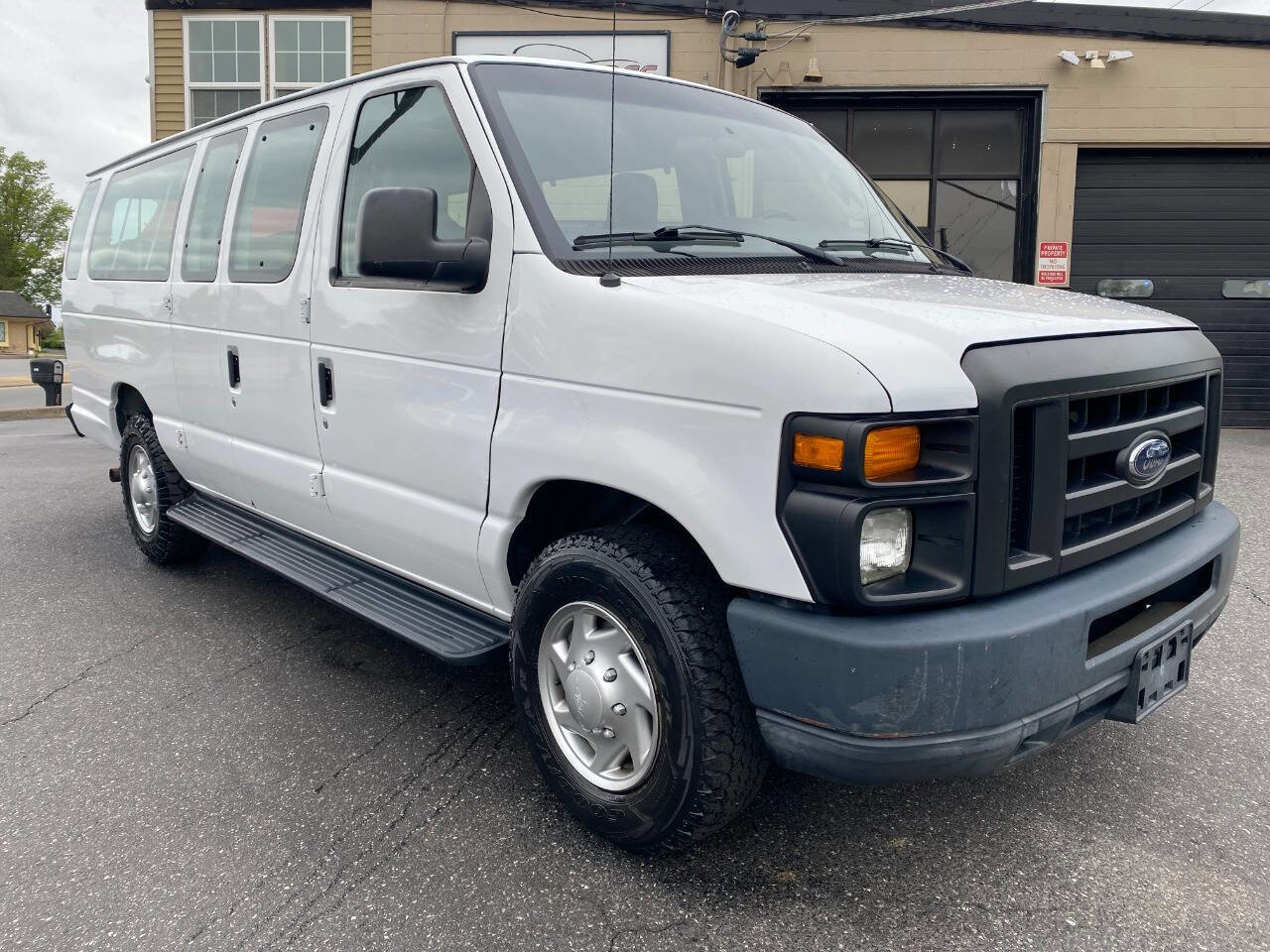 Used 2012 Ford E-350 and Econoline 350 XL RWD image 36