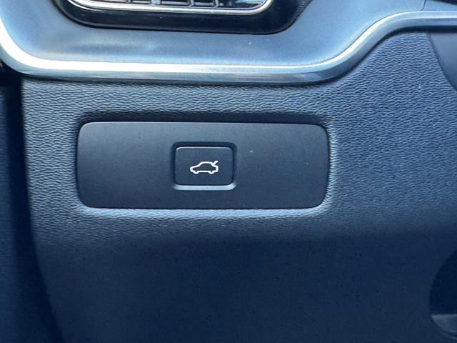 Used 2023 Volvo XC60 B5 Core image 25