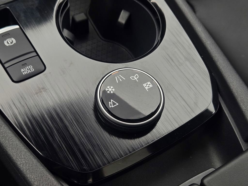 Used 2024 Nissan Rogue SL w/ SL Premium Package image 38