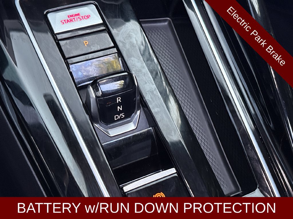 Used 2024 Volkswagen GTI SE w/ SE Leather Seats Package FWD image 13