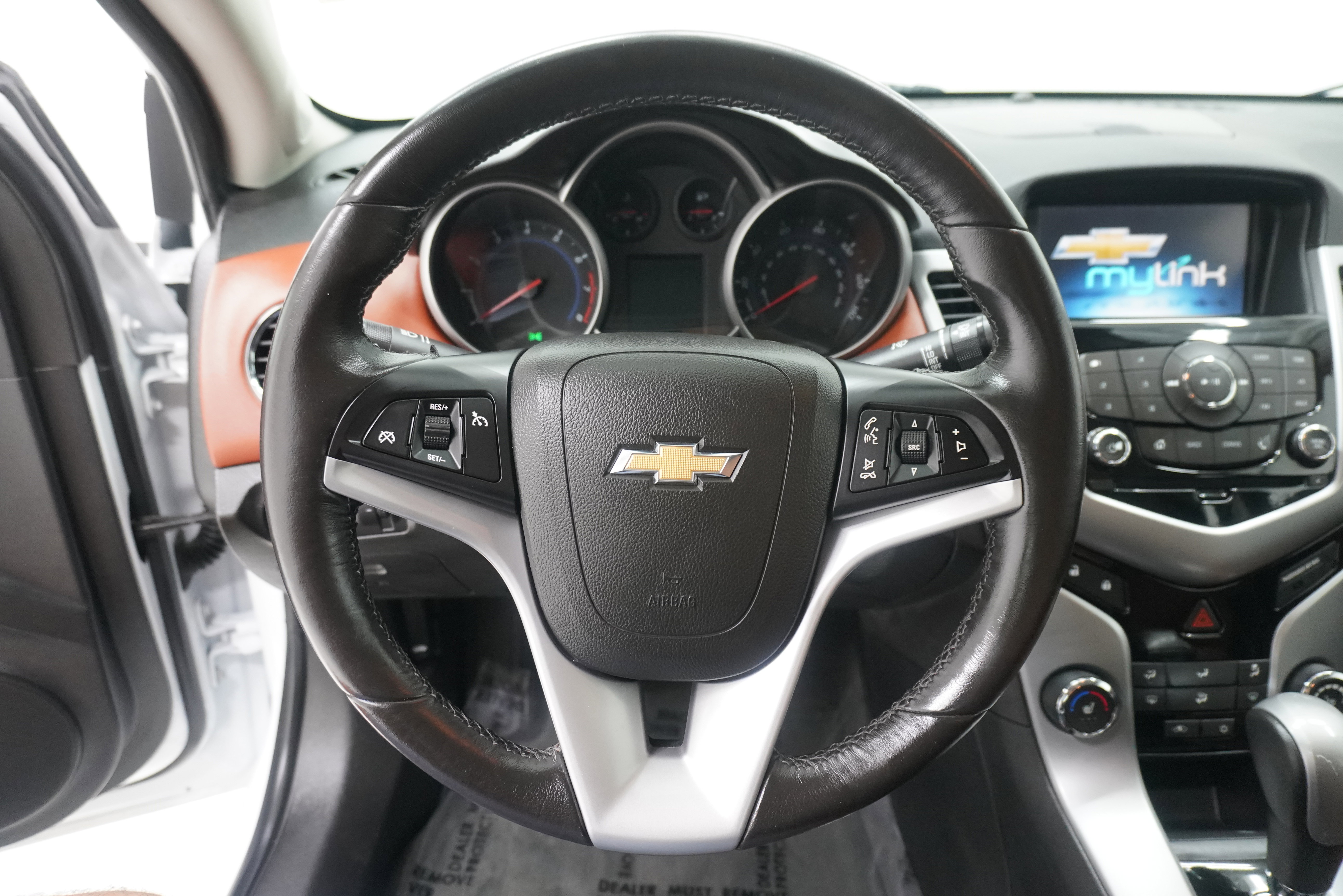 Used 2014 Chevrolet Cruze LT FWD image 16
