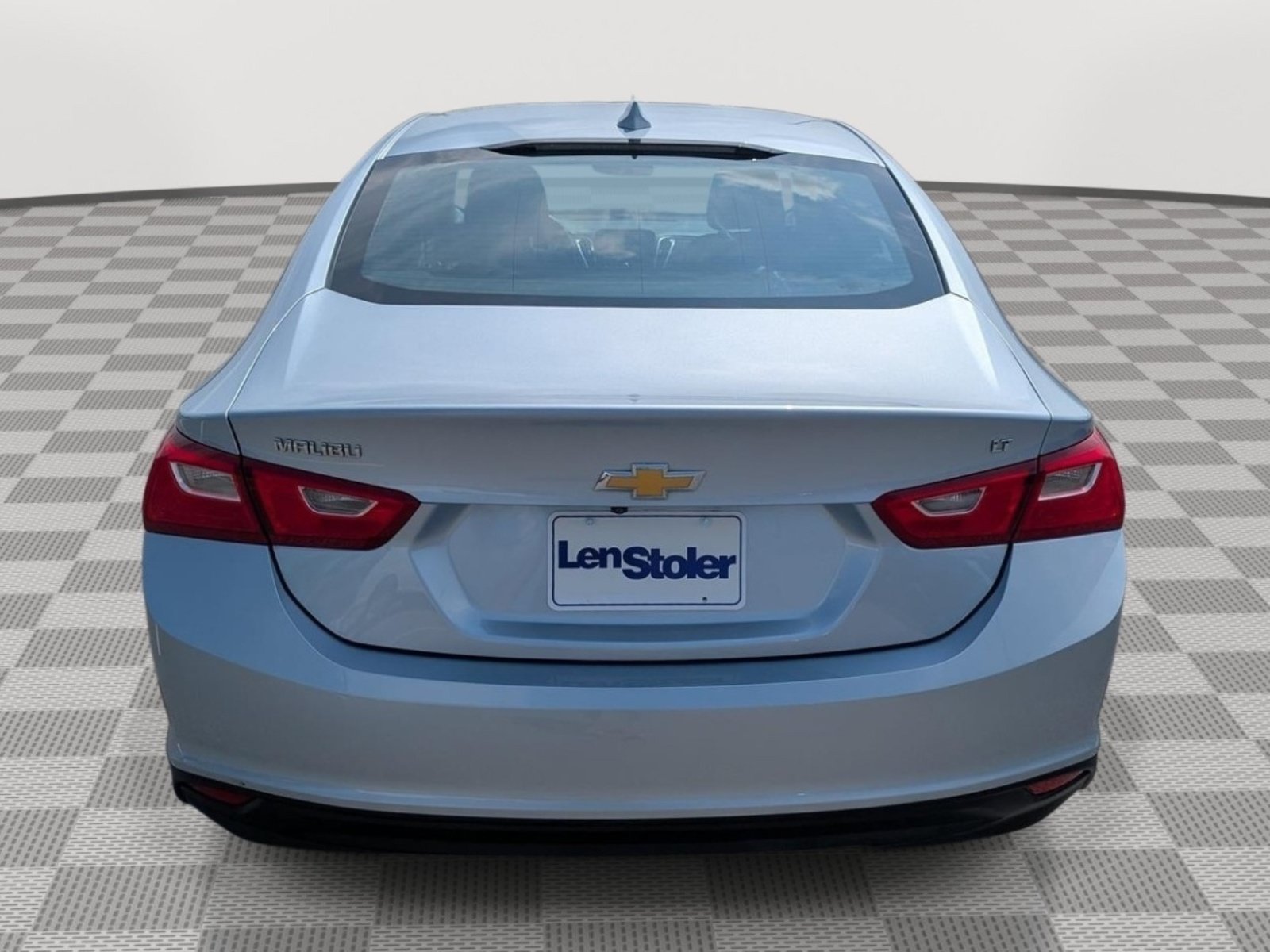 Used 2017 Chevrolet Malibu LT FWD image 4