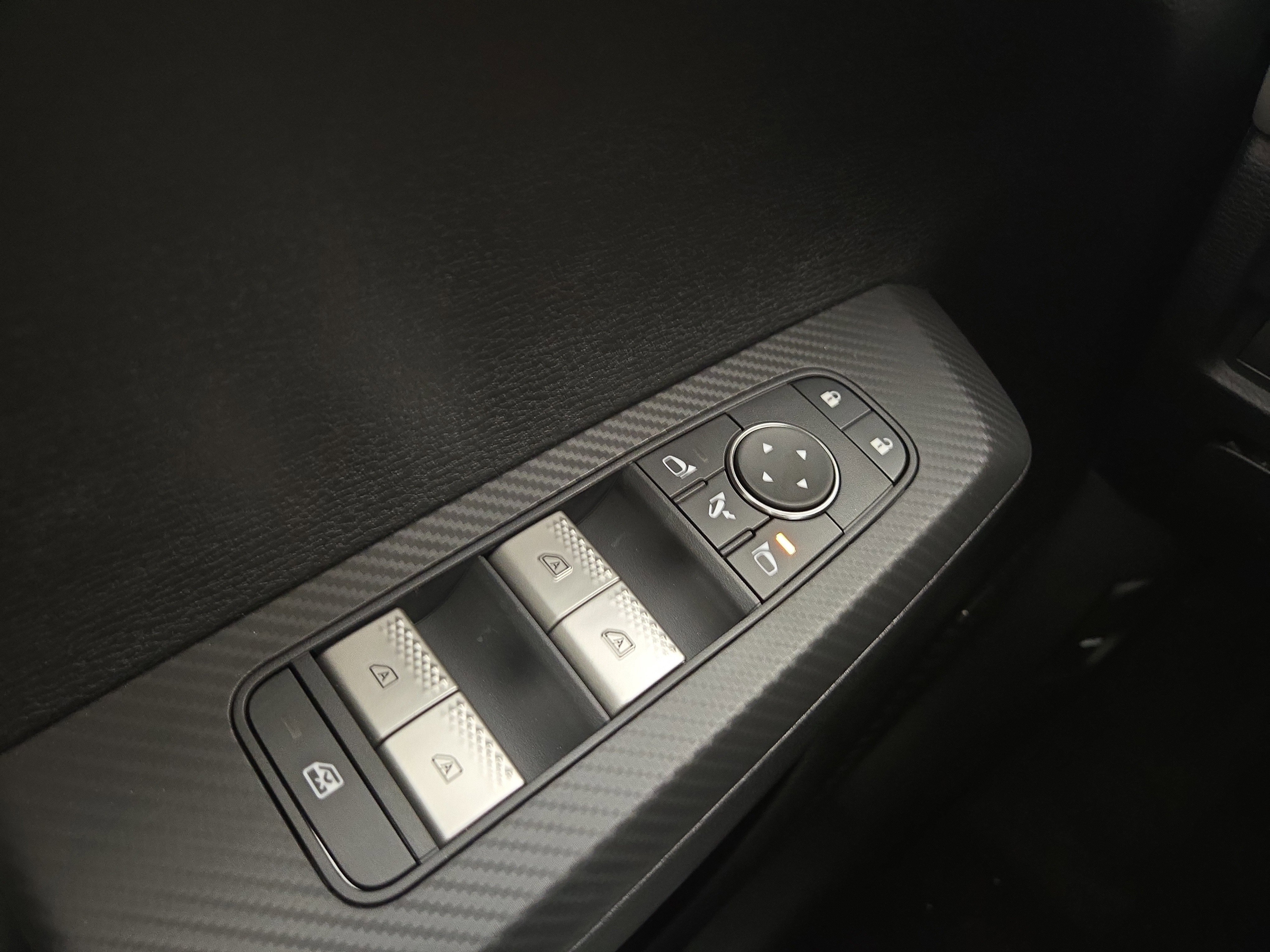 New 2026 Mitsubishi Outlander SE image 30