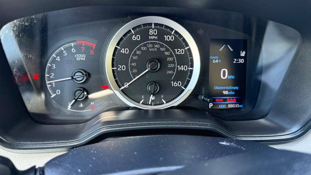 Used 2022 Toyota Corolla LE FWD image 14