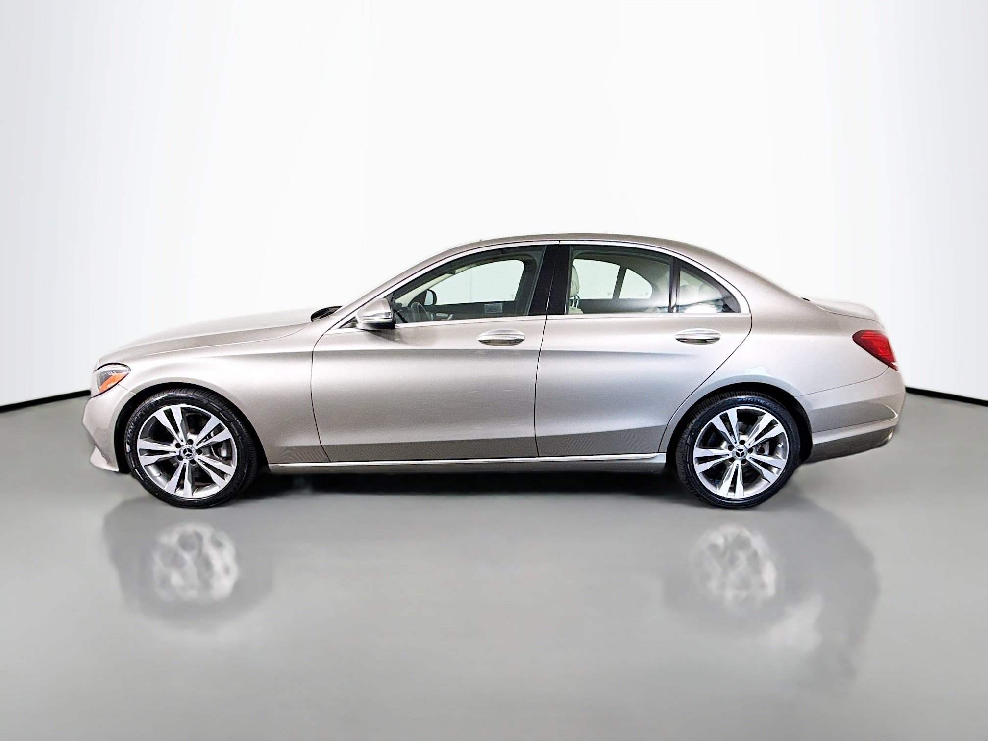 Used 2020 Mercedes-Benz C 300 Sedan w/ Premium Package image 6