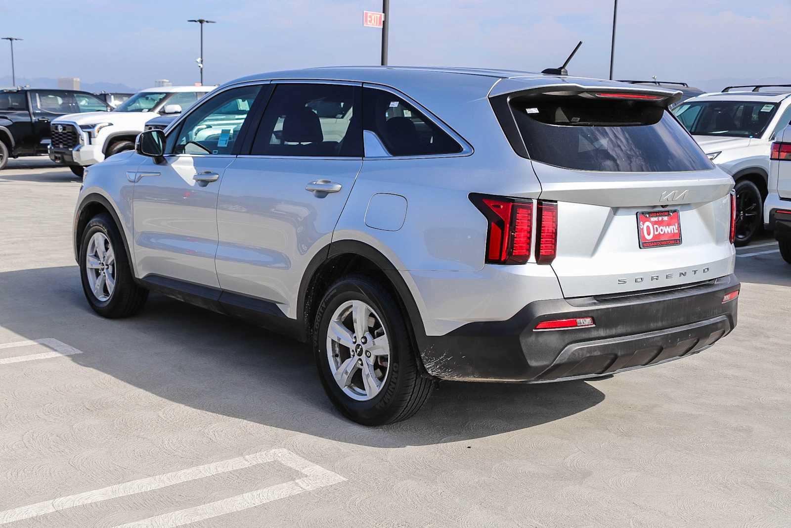 Used 2022 Kia Sorento LX FWD image 8