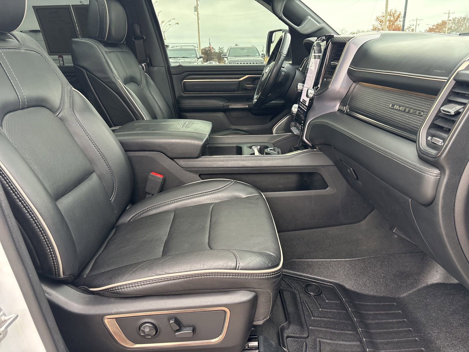 Used 2020 RAM 1500 Limited image 15