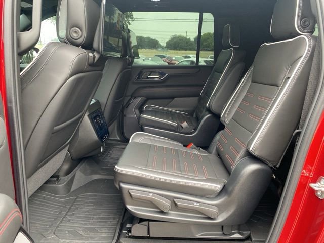 Used 2025 GMC Yukon XL AT4 Ultimate AWD/4WD image 27