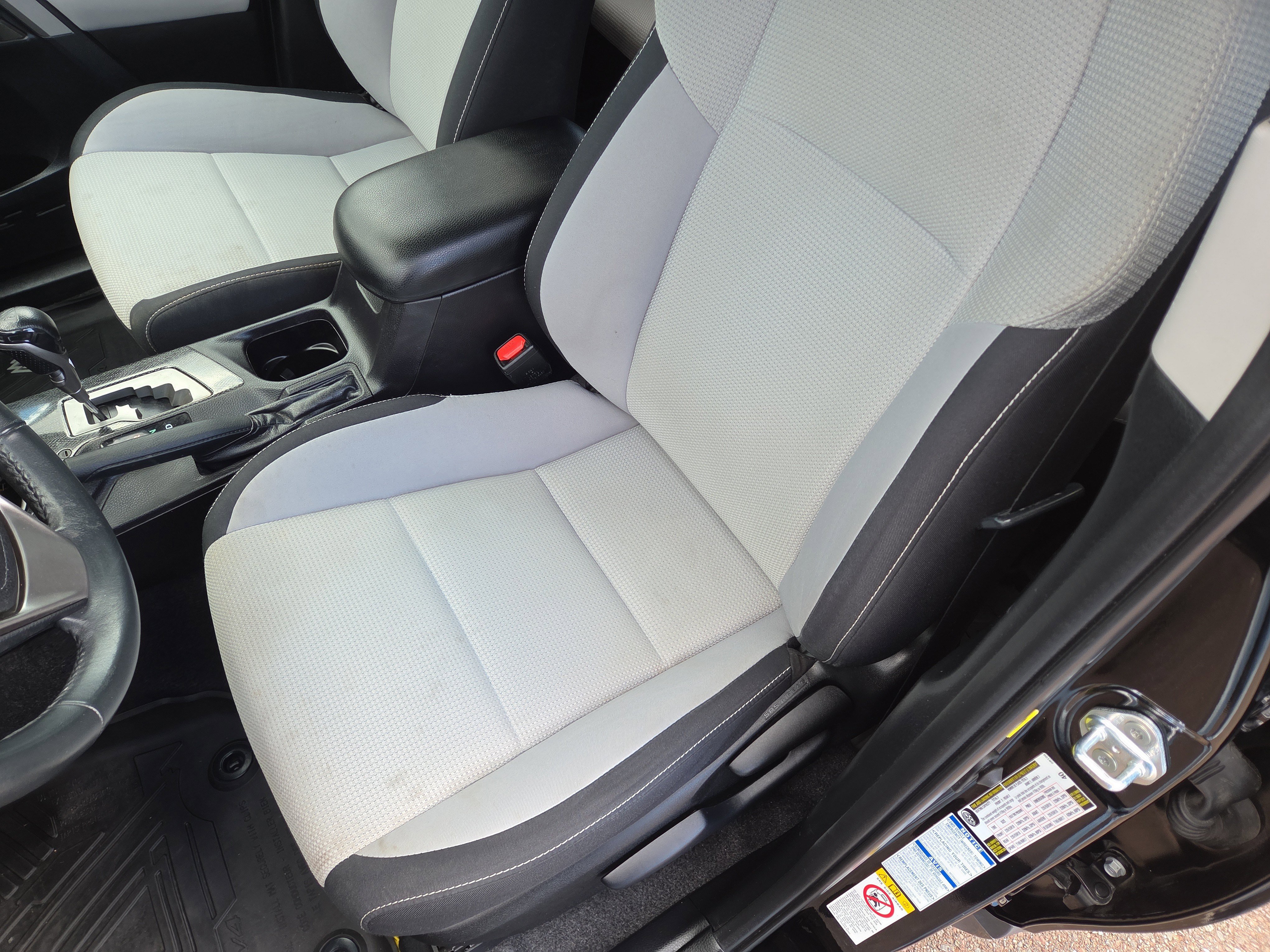 Used 2018 Toyota RAV4 Adventure image 13